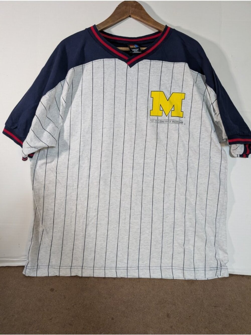 Vintage 90s Sun Sportswear University Michigan Wolverines NCAA Mens L Shirt